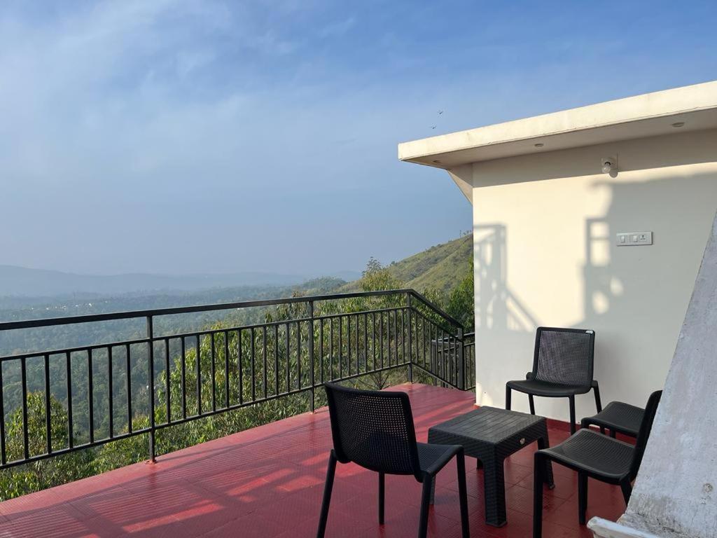 Munnar Alkaline Villa Exterior photo